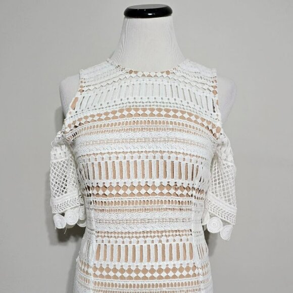 New Blu Pepper Lace Cold Shoulder Mini Dress Size Medium Womens White Nude Lined - Picture 4 of 16